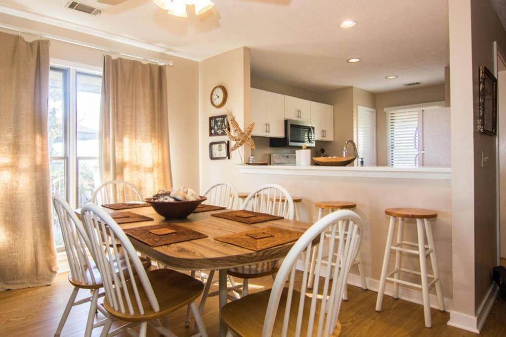 Pelican Point Unobstructed Beach Views Beach Access Out Back Door! Harbor Island Exteriér fotografie