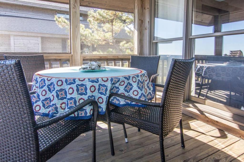 Pelican Point Unobstructed Beach Views Beach Access Out Back Door! Harbor Island Exteriér fotografie