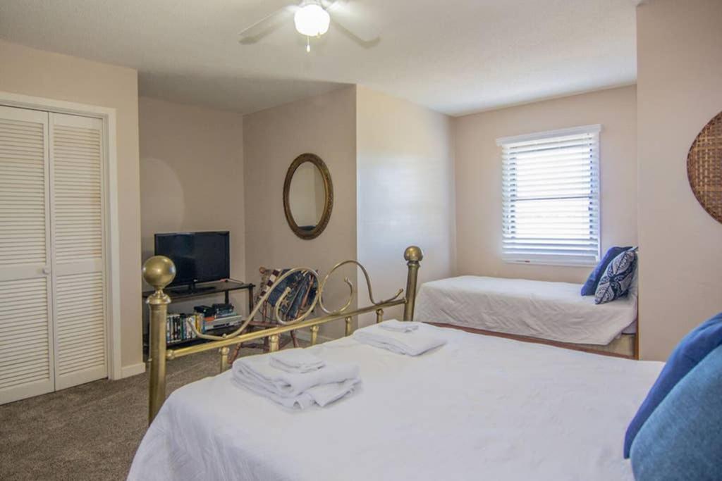 Pelican Point Unobstructed Beach Views Beach Access Out Back Door! Harbor Island Exteriér fotografie