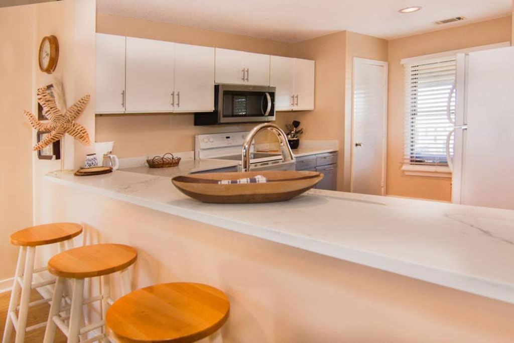 Pelican Point Unobstructed Beach Views Beach Access Out Back Door! Harbor Island Exteriér fotografie